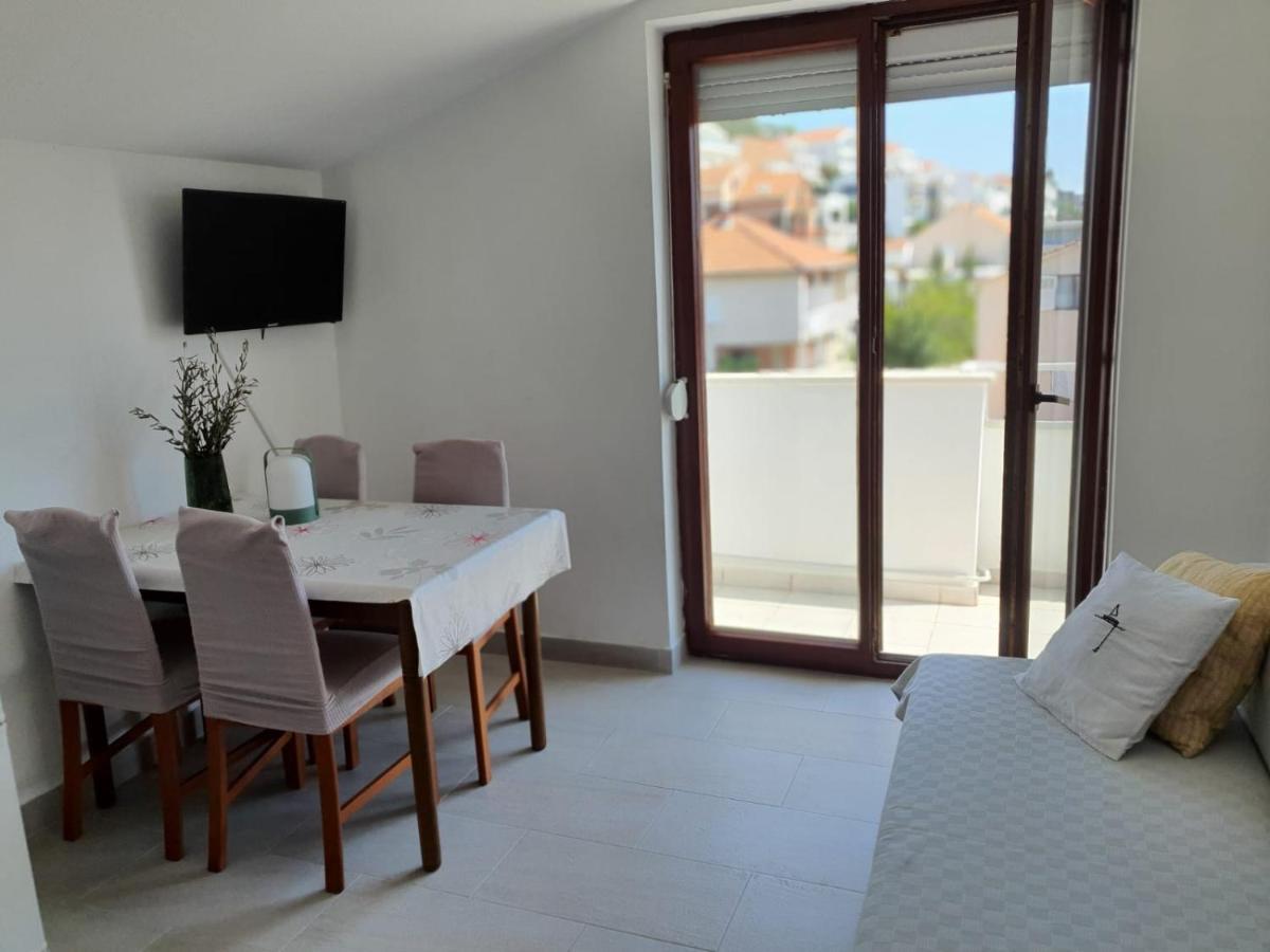 Guesthouse Mila Tisno Εξωτερικό φωτογραφία