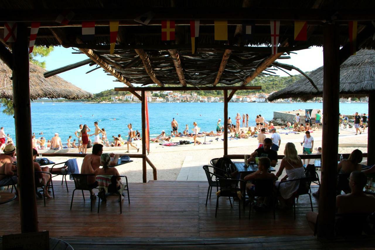 Guesthouse Mila Tisno Εξωτερικό φωτογραφία