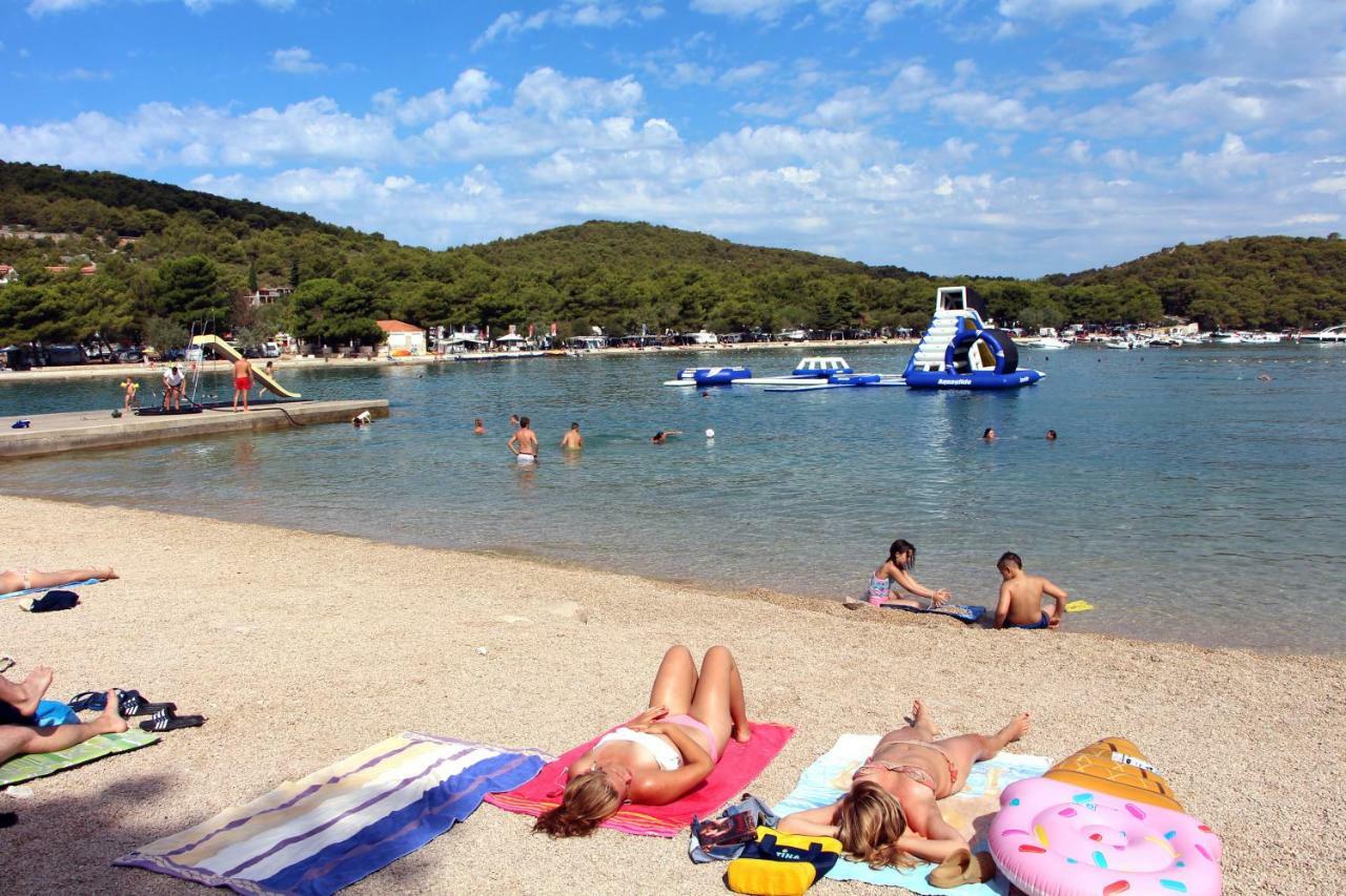 Guesthouse Mila Tisno Εξωτερικό φωτογραφία