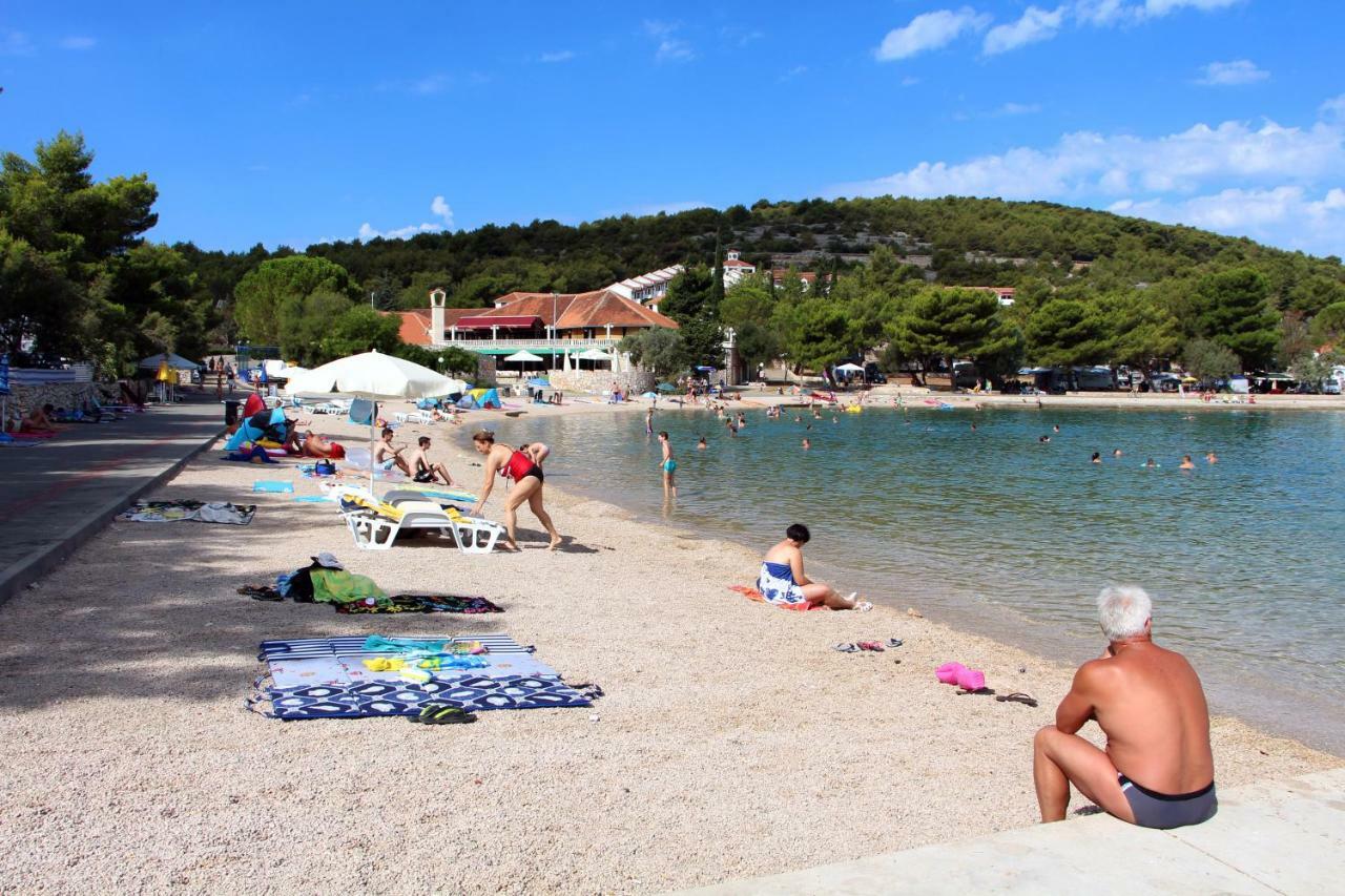 Guesthouse Mila Tisno Εξωτερικό φωτογραφία