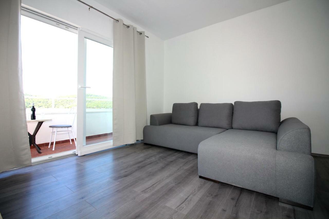 Guesthouse Mila Tisno Εξωτερικό φωτογραφία
