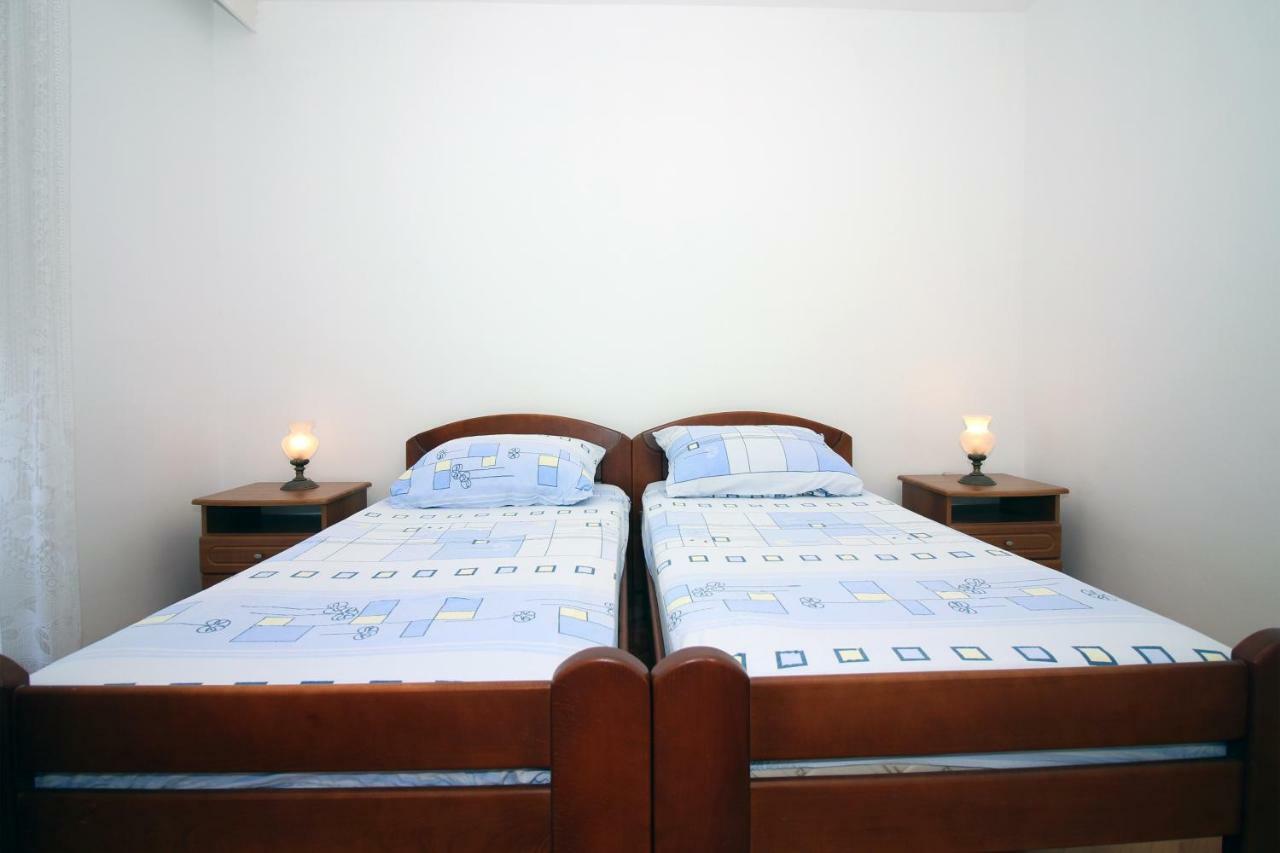 Guesthouse Mila Tisno Εξωτερικό φωτογραφία