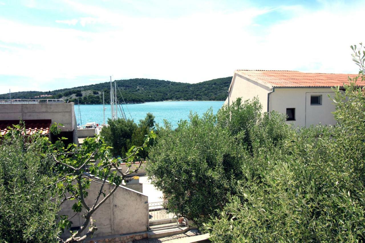 Guesthouse Mila Tisno Εξωτερικό φωτογραφία
